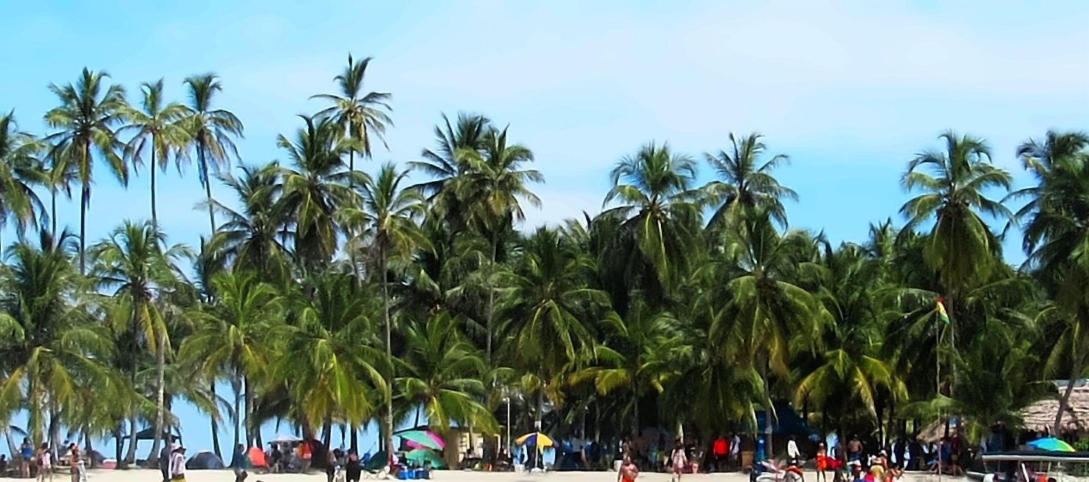 Palm-covered island with white sand in Guna Yala (San Blas), Caribbean Panama